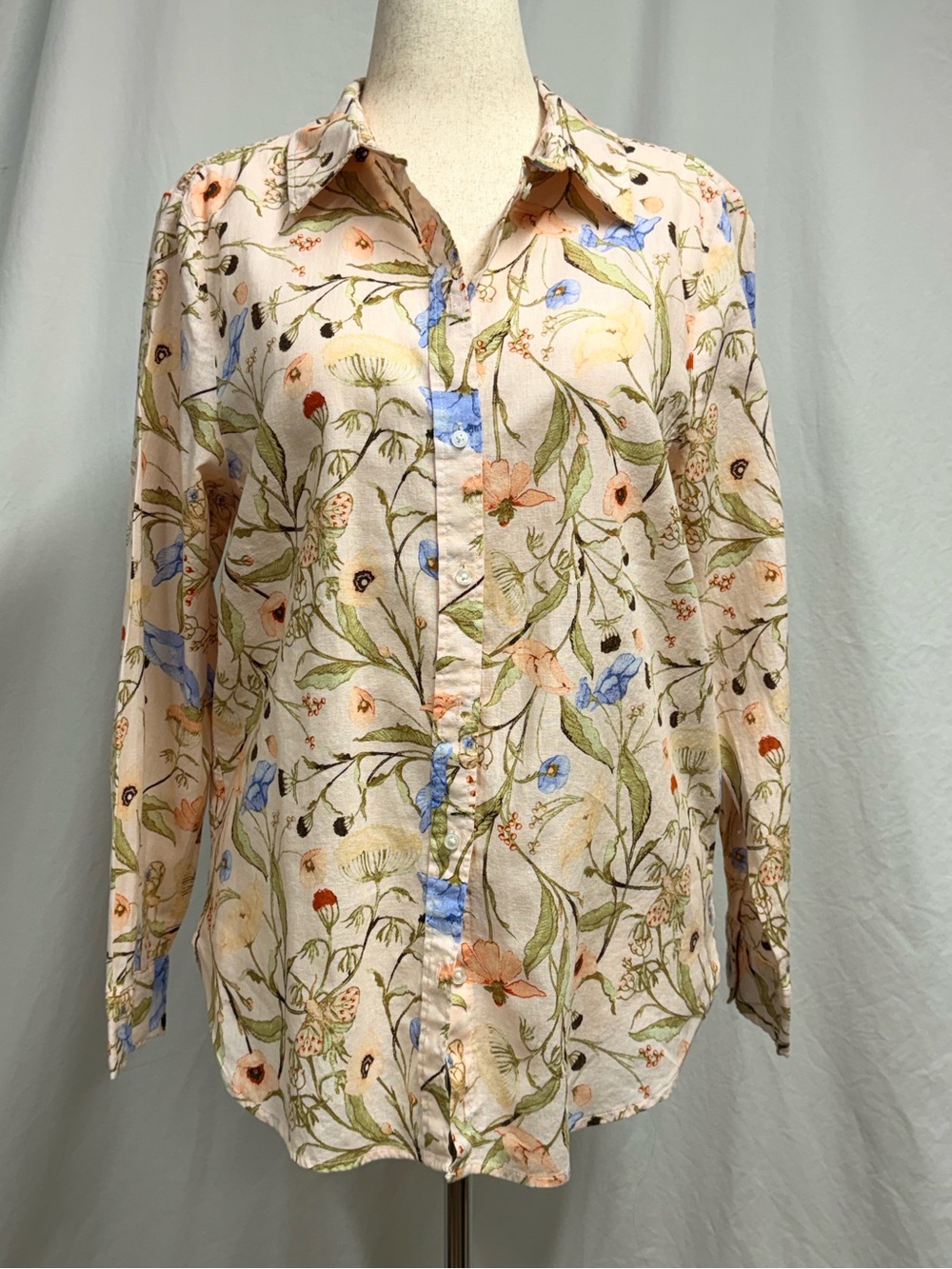 H&M Floral Button-Up Linen Blend Blouse in Light Pink with Blue & Green Accents